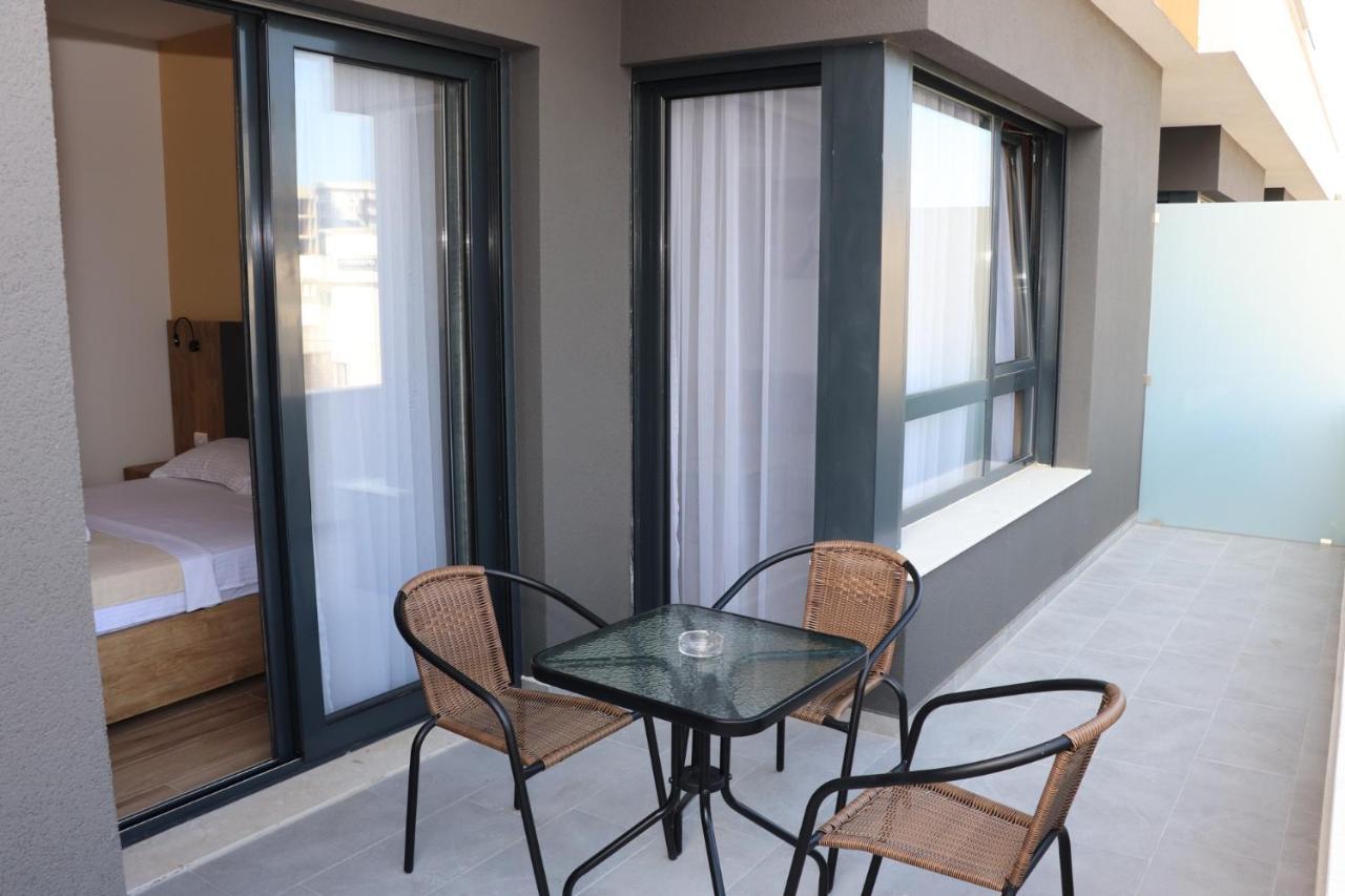 Eagles Apartments & Suites Ulcinj Esterno foto