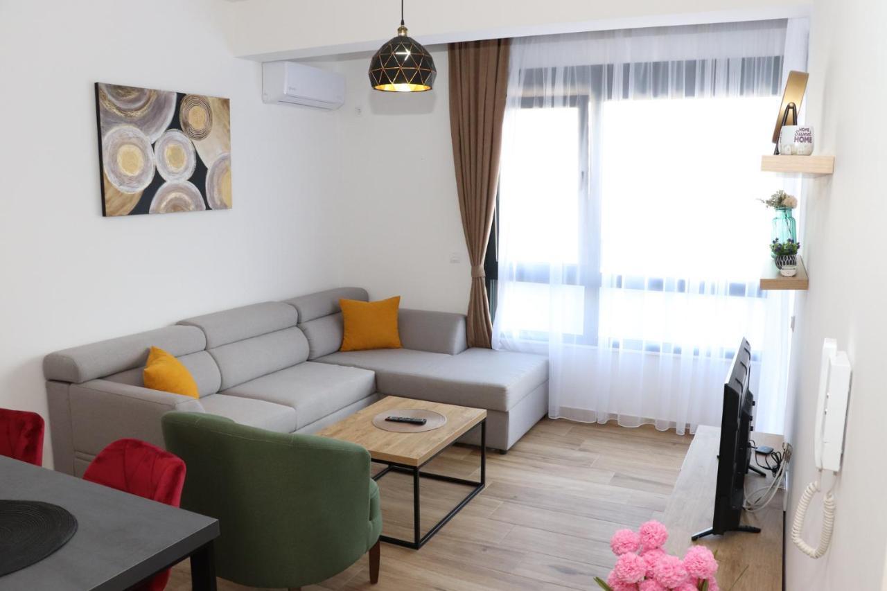 Eagles Apartments & Suites Ulcinj Esterno foto