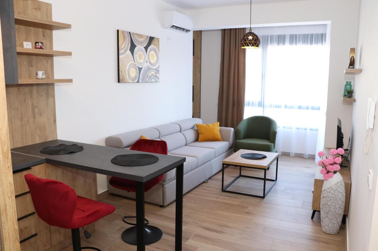 Eagles Apartments & Suites Ulcinj Esterno foto