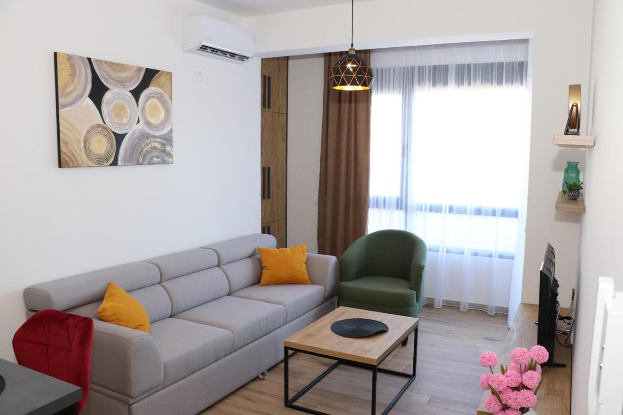 Eagles Apartments & Suites Ulcinj Esterno foto