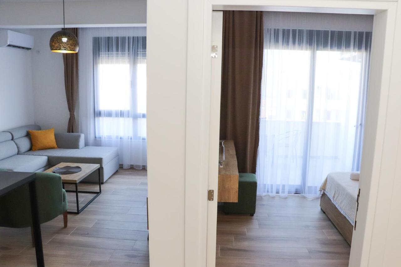 Eagles Apartments & Suites Ulcinj Esterno foto