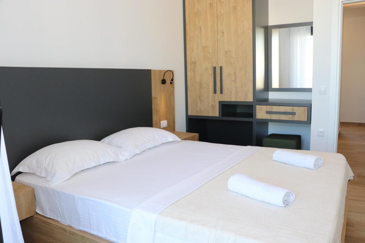 Eagles Apartments & Suites Ulcinj Esterno foto