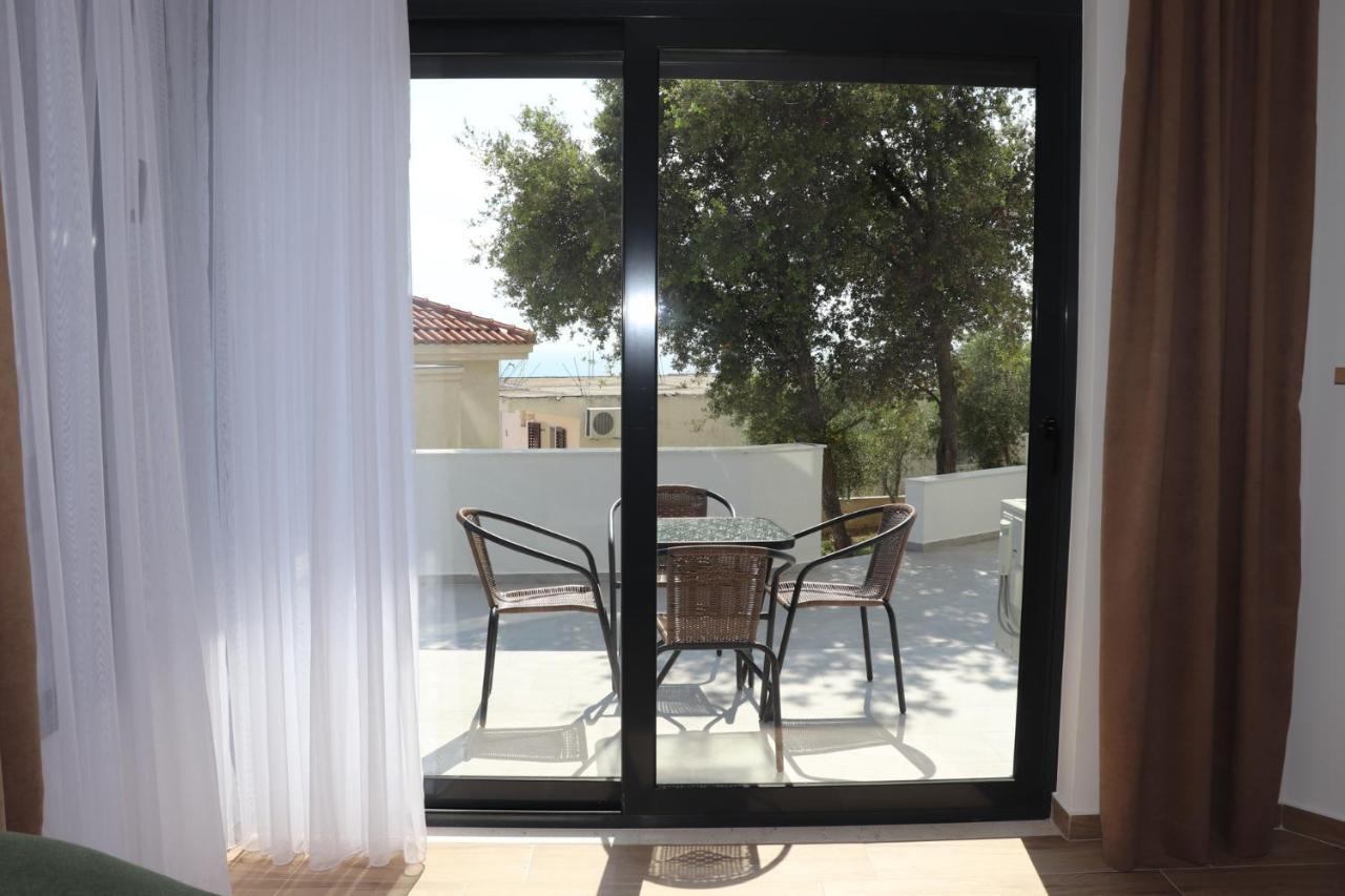 Eagles Apartments & Suites Ulcinj Esterno foto