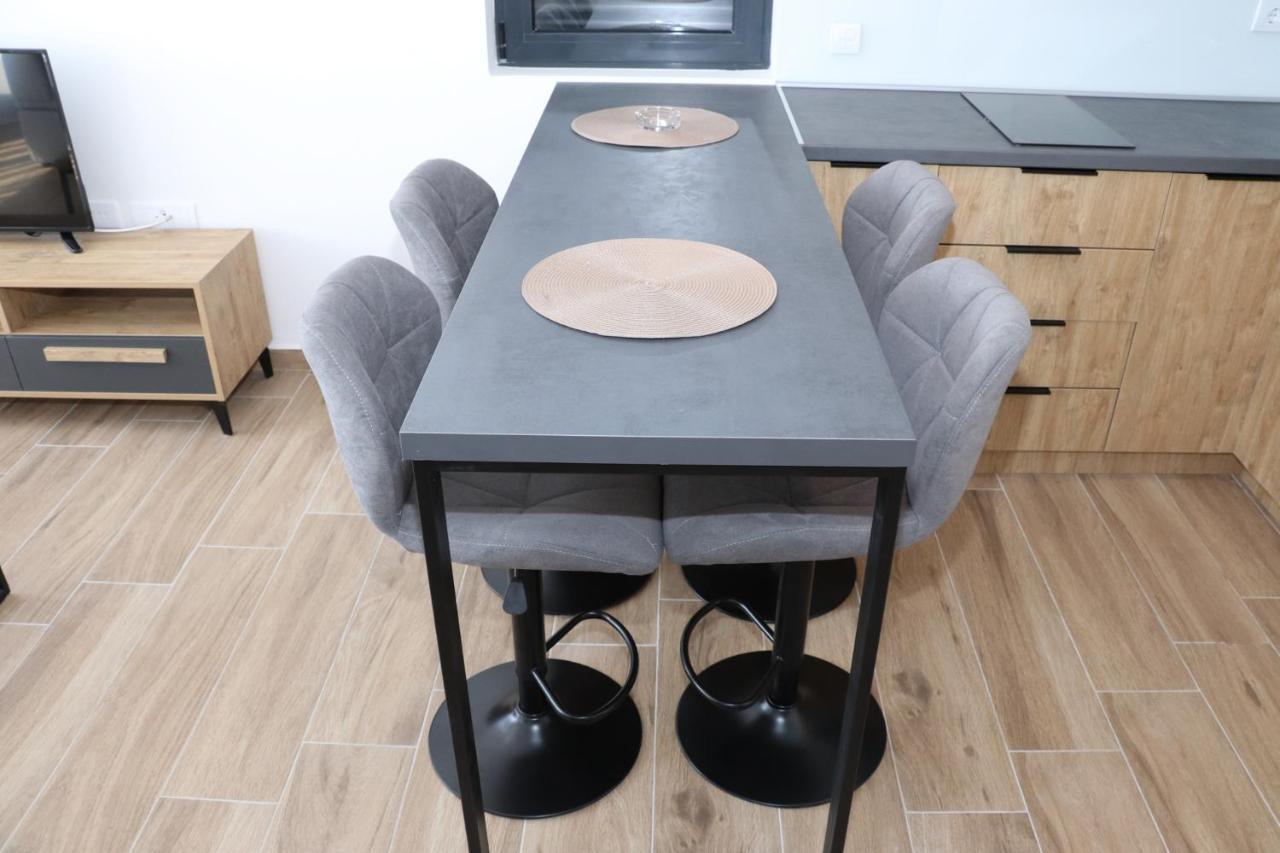 Eagles Apartments & Suites Ulcinj Esterno foto