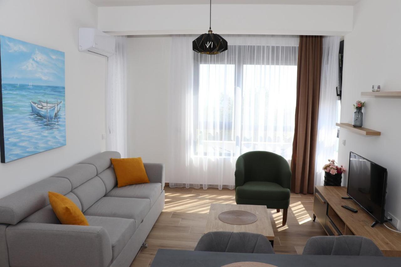 Eagles Apartments & Suites Ulcinj Esterno foto