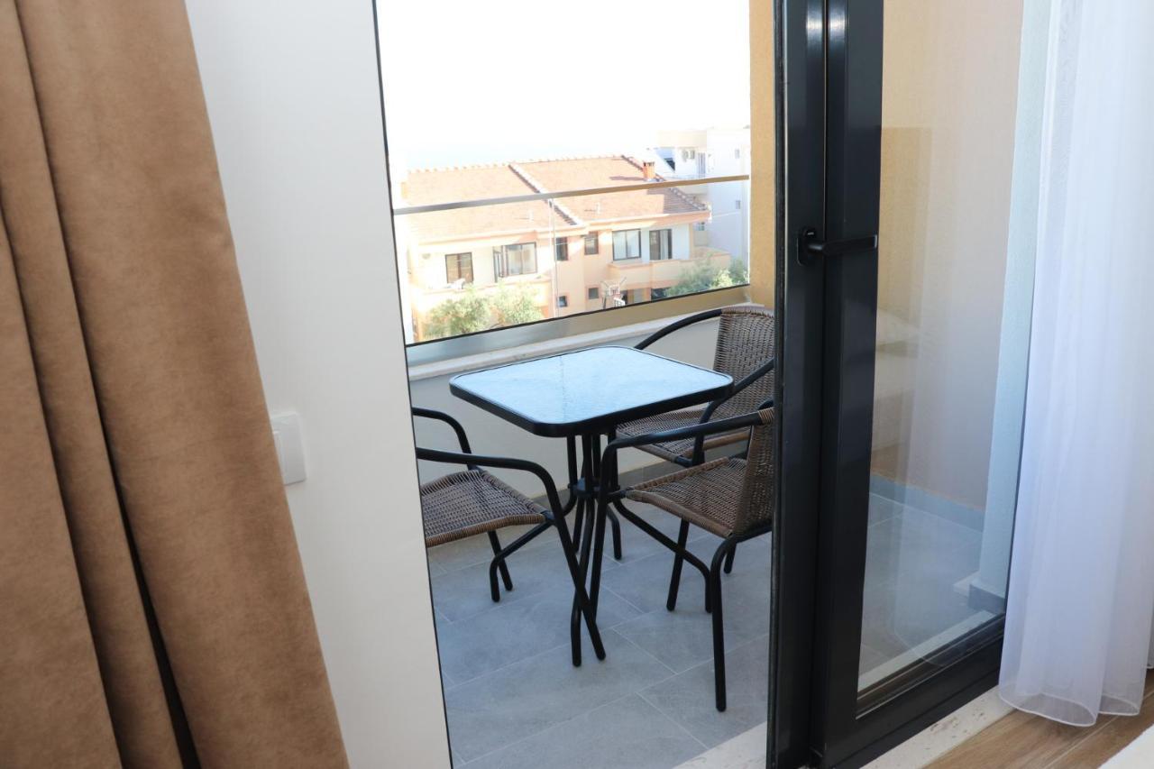 Eagles Apartments & Suites Ulcinj Esterno foto
