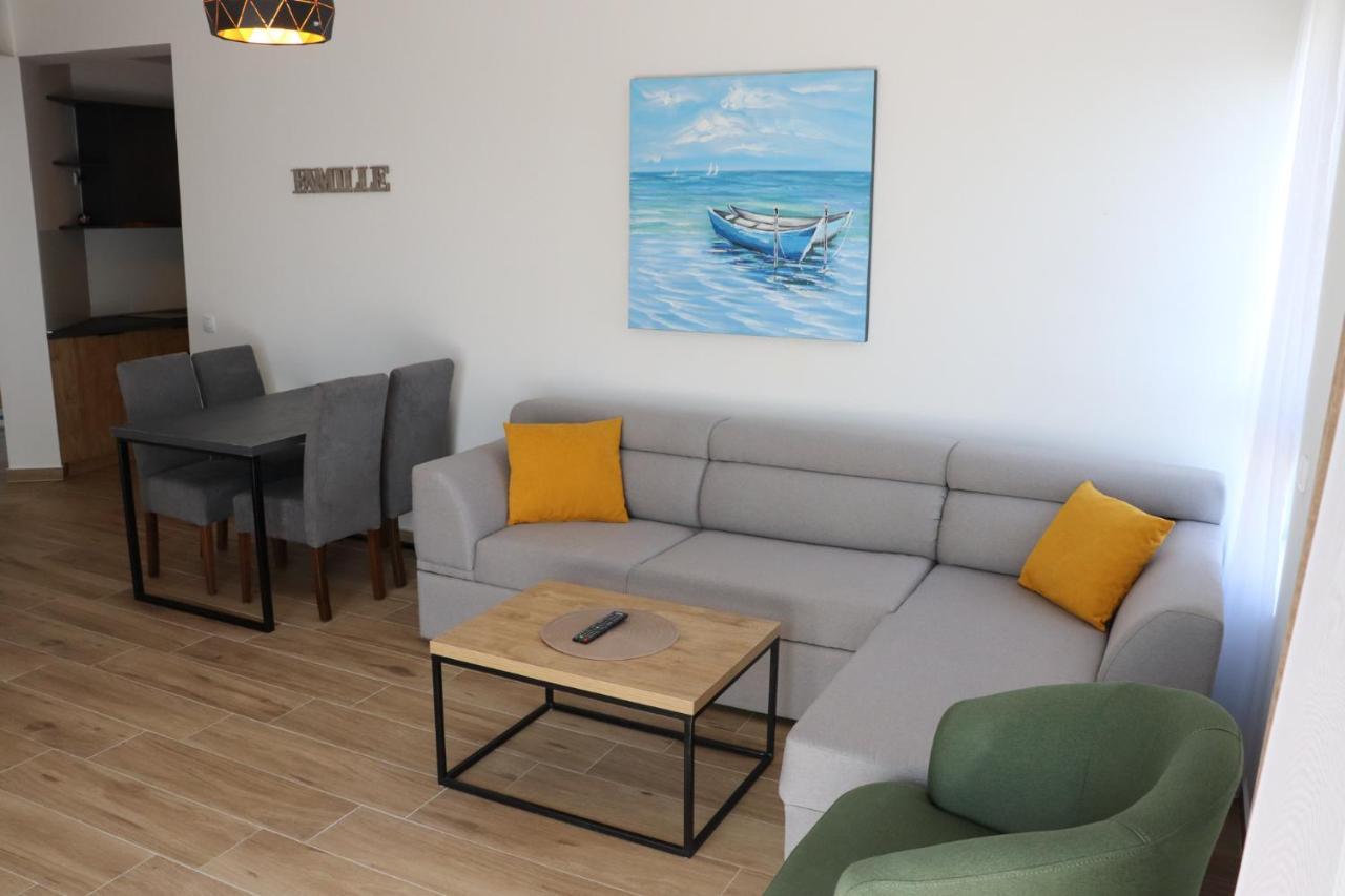 Eagles Apartments & Suites Ulcinj Esterno foto