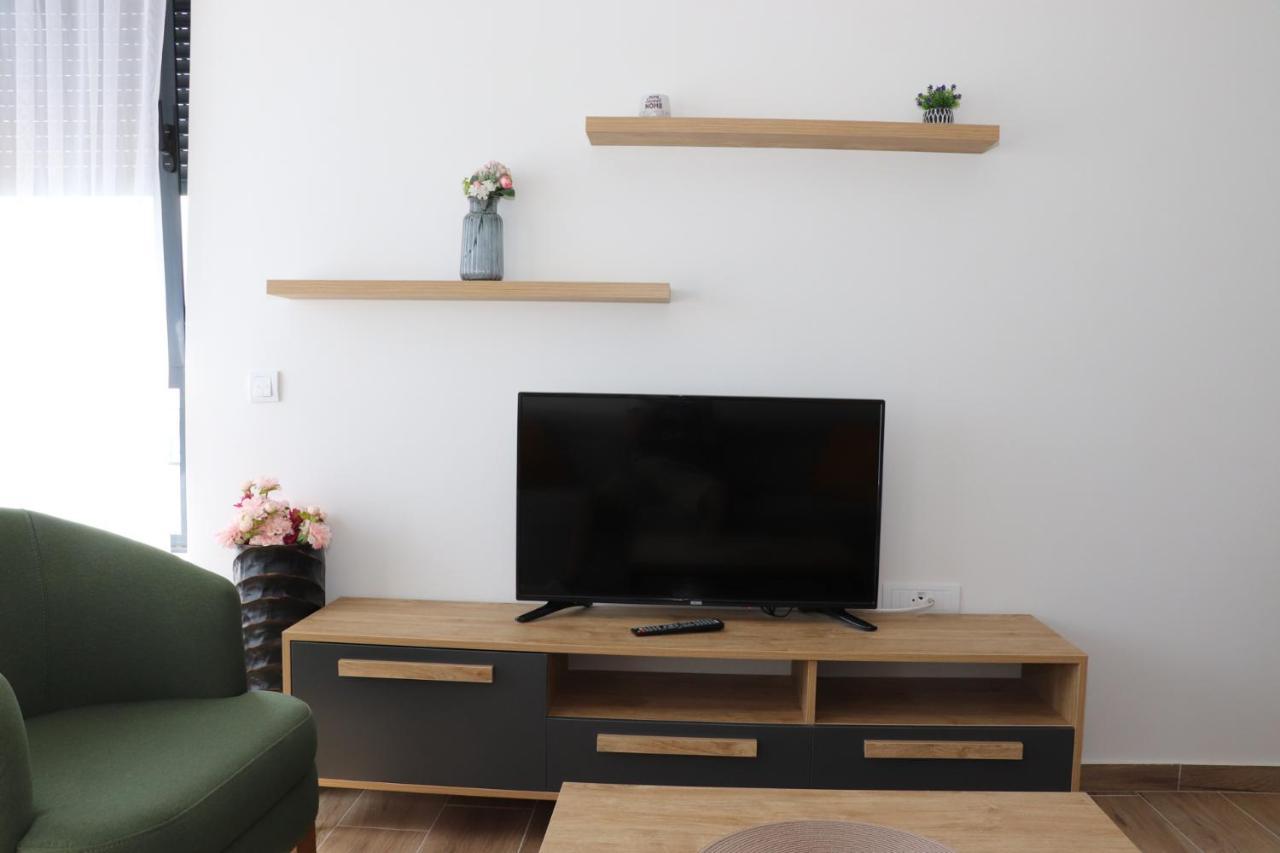 Eagles Apartments & Suites Ulcinj Esterno foto