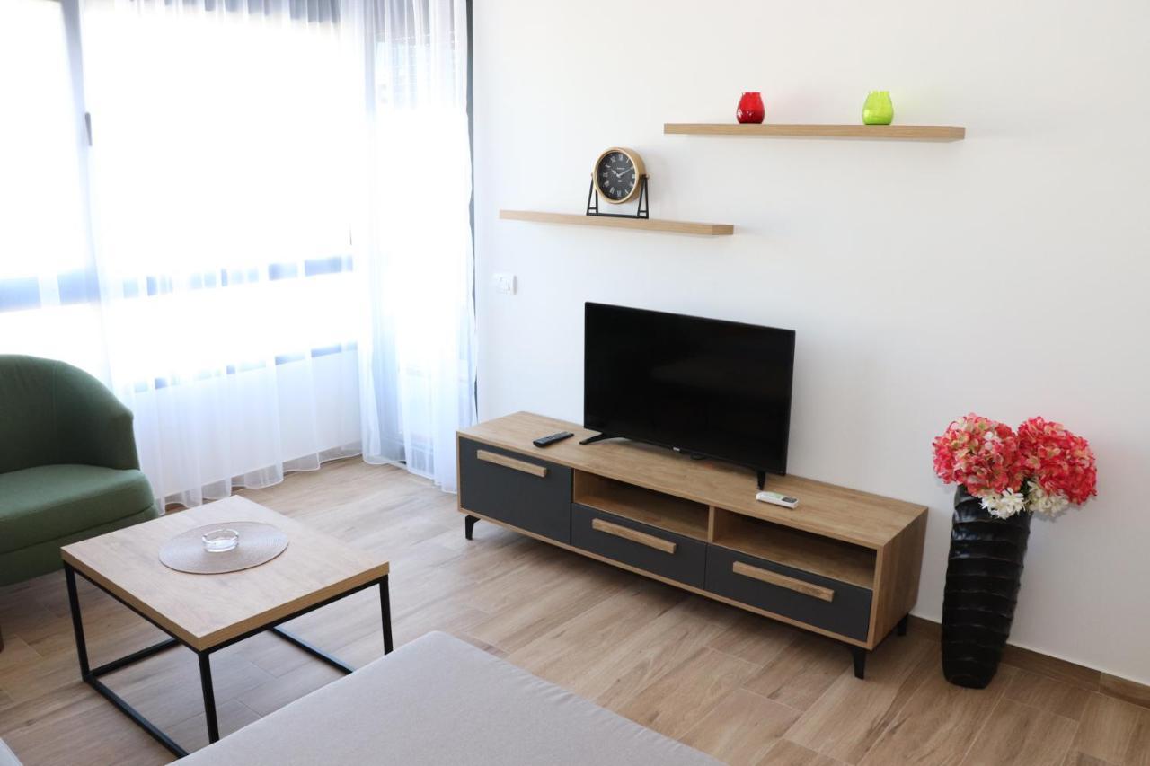 Eagles Apartments & Suites Ulcinj Esterno foto