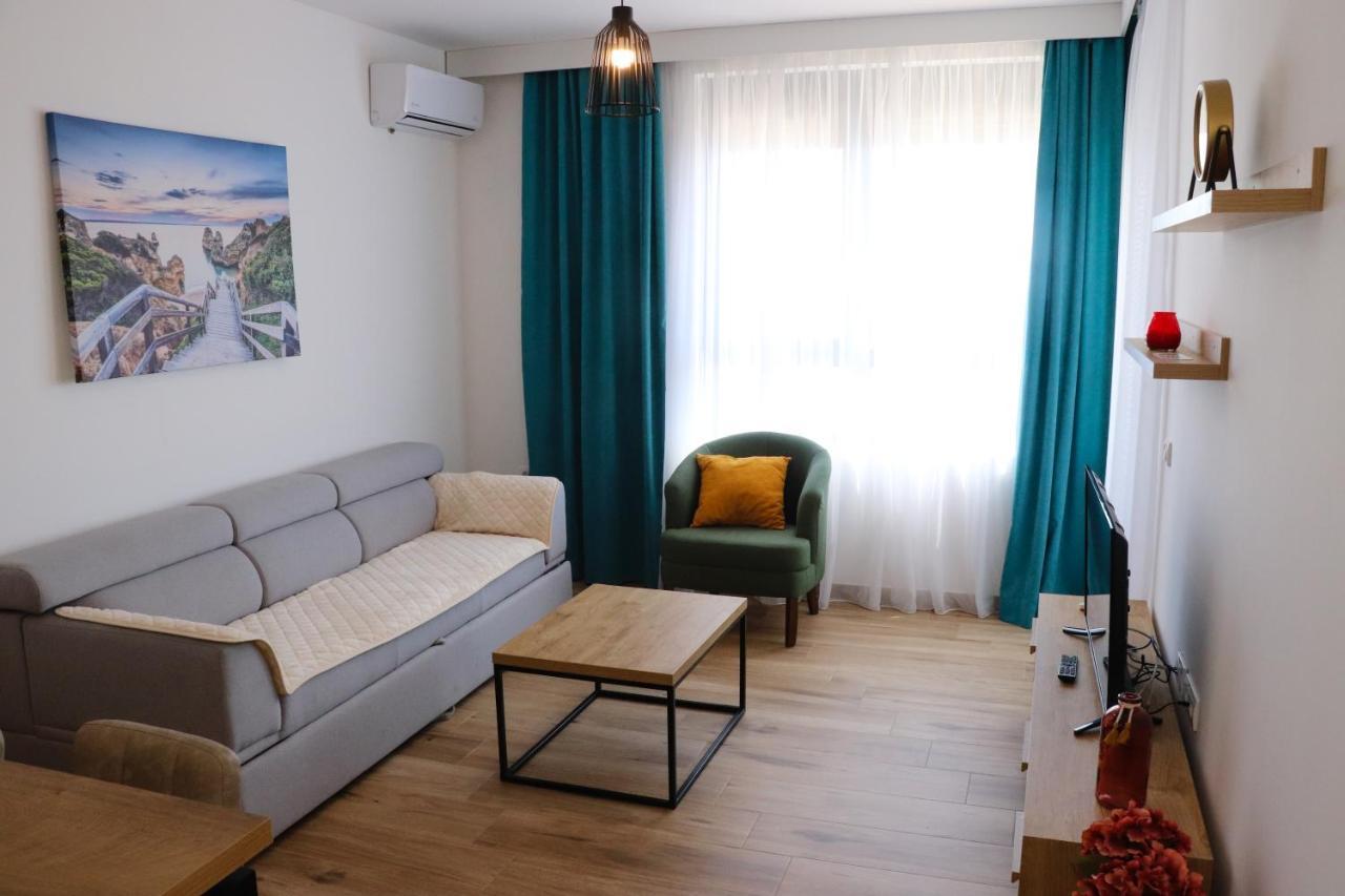 Eagles Apartments & Suites Ulcinj Esterno foto