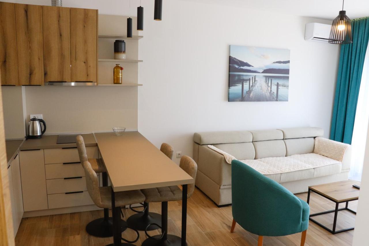 Eagles Apartments & Suites Ulcinj Esterno foto