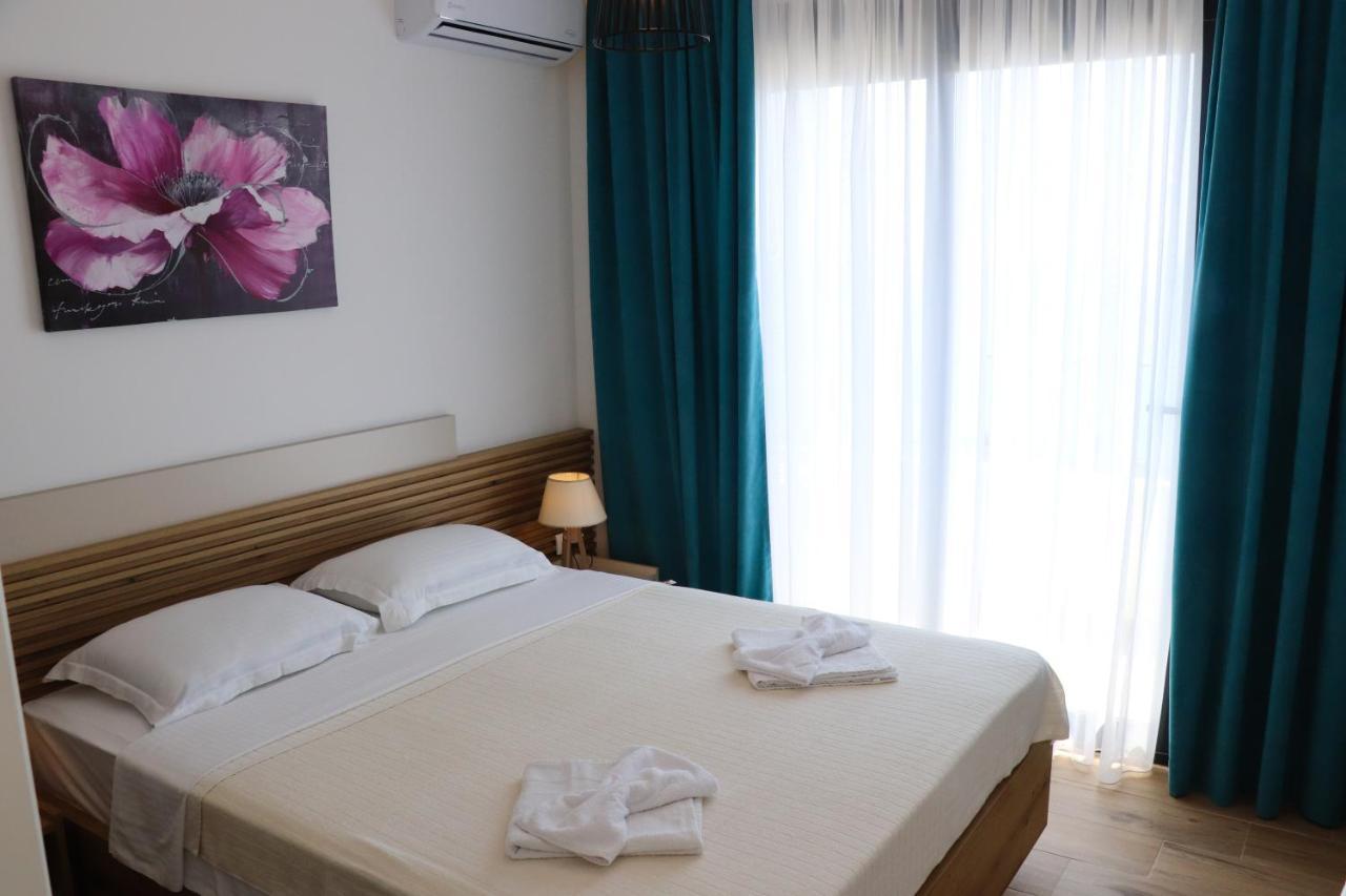 Eagles Apartments & Suites Ulcinj Esterno foto